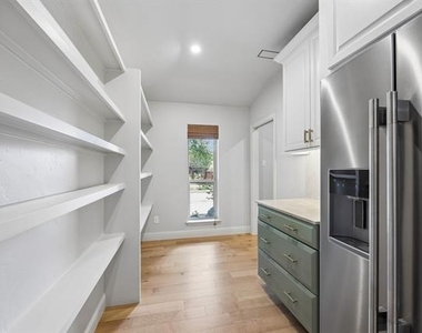 7023 Brookshire Drive - Photo Thumbnail 17
