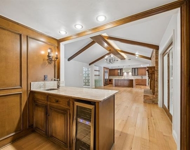 7023 Brookshire Drive - Photo Thumbnail 12