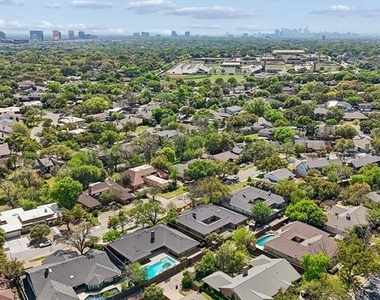 7023 Brookshire Drive - Photo Thumbnail 32