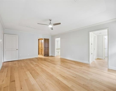 7023 Brookshire Drive - Photo Thumbnail 25