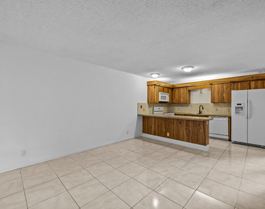 4211 Turnberry Circle - Photo Thumbnail 5