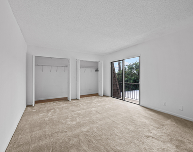 4211 Turnberry Circle - Photo Thumbnail 8
