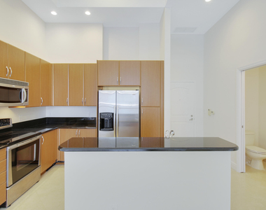 701 S Olive Avenue - Photo Thumbnail 4