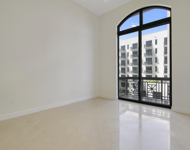 701 S Olive Avenue - Photo Thumbnail 23