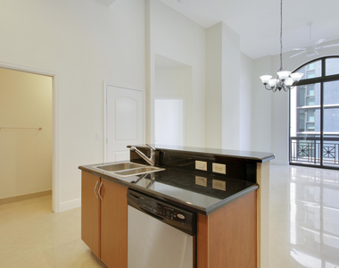 701 S Olive Avenue - Photo Thumbnail 6