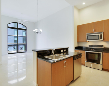 701 S Olive Avenue - Photo Thumbnail 1