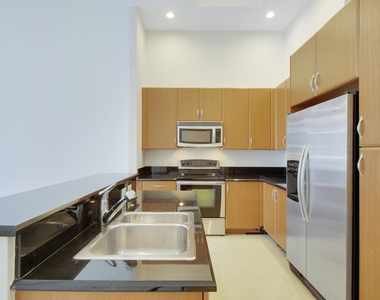 701 S Olive Avenue - Photo Thumbnail 2