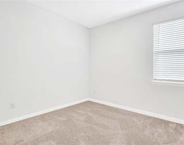 5108 Wilder Avenue - Photo Thumbnail 7
