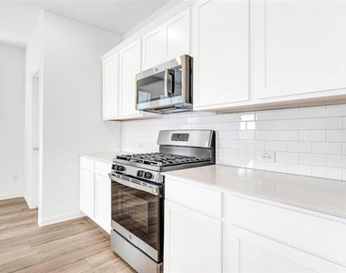 5108 Wilder Avenue - Photo Thumbnail 16