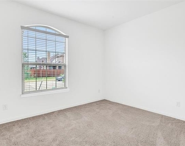 5108 Wilder Avenue - Photo Thumbnail 3