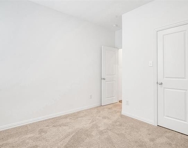 5108 Wilder Avenue - Photo Thumbnail 8