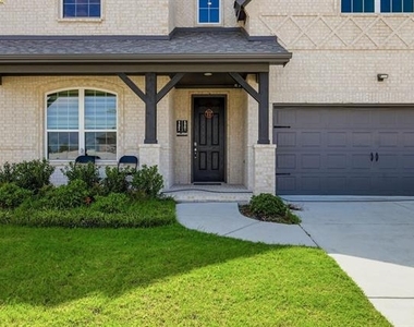 105 Portina Drive - Photo Thumbnail 1