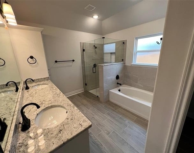 708 Tippit Lane - Photo Thumbnail 5