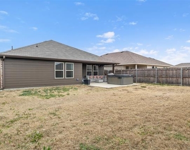 2038 Croton Avenue - Photo Thumbnail 25