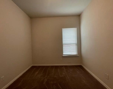 10040 Bodega Bay Road - Photo Thumbnail 13