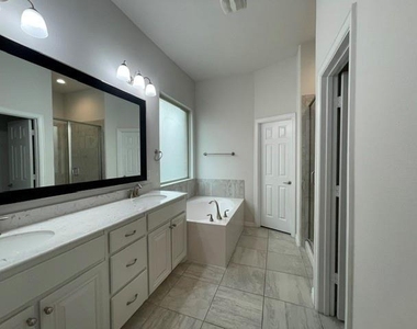 10040 Bodega Bay Road - Photo Thumbnail 27