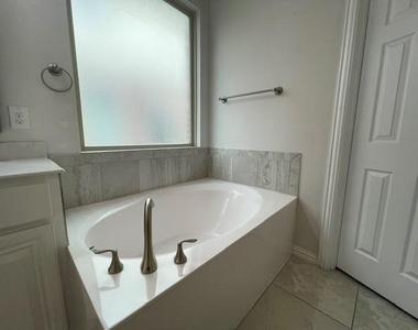 10040 Bodega Bay Road - Photo Thumbnail 29