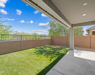 8911 W Solano Drive - Photo Thumbnail 22