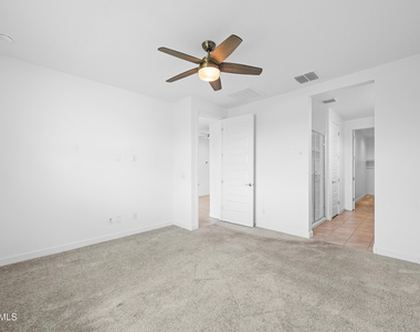 8911 W Solano Drive - Photo Thumbnail 12