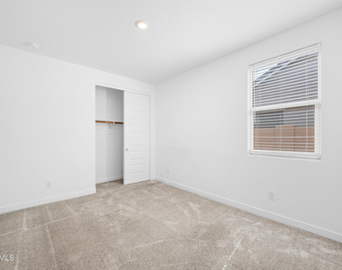 8911 W Solano Drive - Photo Thumbnail 17