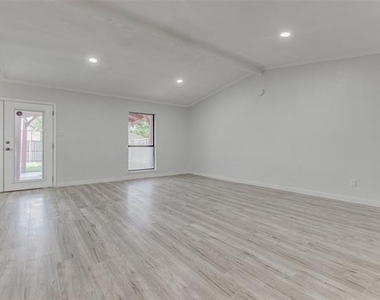 5620 Treese Street - Photo Thumbnail 4