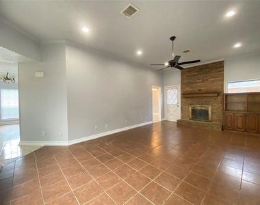 4131 Crossgate Court - Photo Thumbnail 7