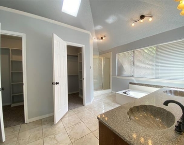 4131 Crossgate Court - Photo Thumbnail 14
