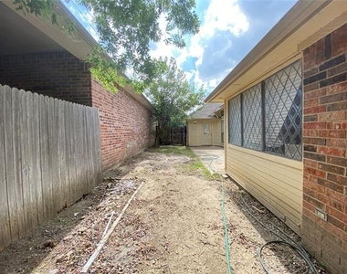 4131 Crossgate Court - Photo Thumbnail 24