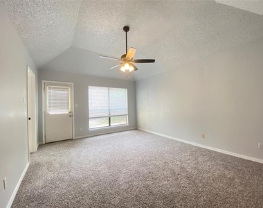 4131 Crossgate Court - Photo Thumbnail 13