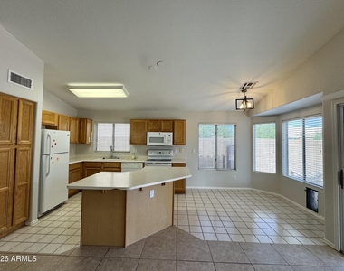 2302 E Edna Avenue - Photo Thumbnail 12
