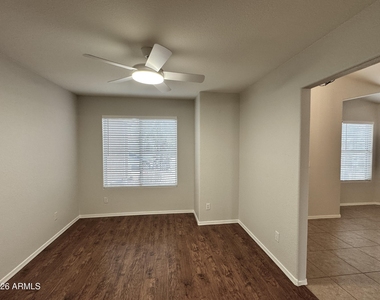 2302 E Edna Avenue - Photo Thumbnail 6
