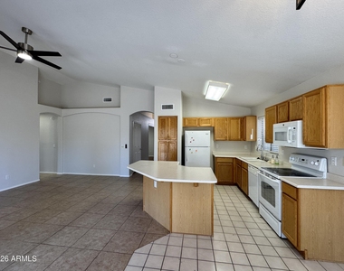 2302 E Edna Avenue - Photo Thumbnail 11