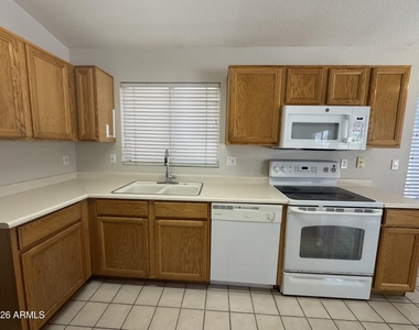 2302 E Edna Avenue - Photo Thumbnail 15