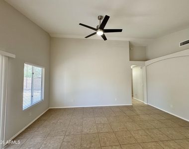 2302 E Edna Avenue - Photo Thumbnail 16