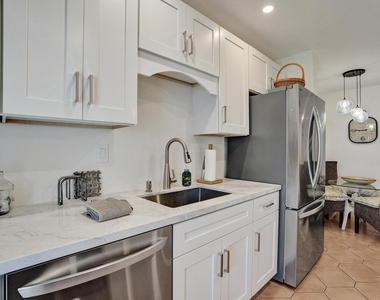 2866 Ne 30th Street - Photo Thumbnail 16