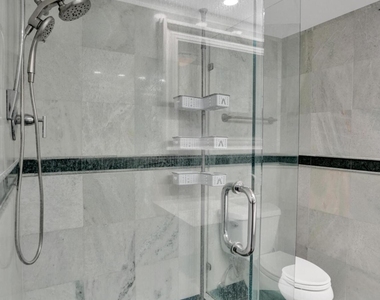 2866 Ne 30th Street - Photo Thumbnail 30