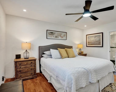 2866 Ne 30th Street - Photo Thumbnail 26