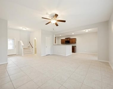 1608 Persimmon Drive - Photo Thumbnail 6