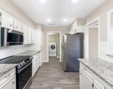 2179 Southern Place - Photo Thumbnail 5