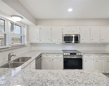 2179 Southern Place - Photo Thumbnail 4