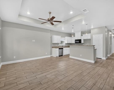 3205 Bois D Arc Street - Photo Thumbnail 1
