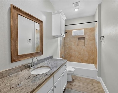 3205 Bois D Arc Street - Photo Thumbnail 13