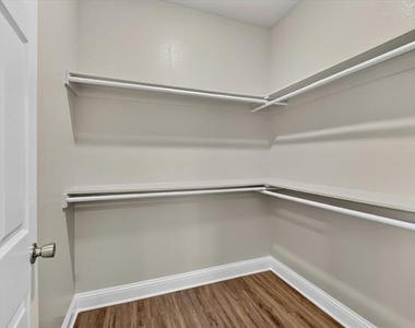 3205 Bois D Arc Street - Photo Thumbnail 18