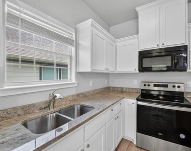3205 Bois D Arc Street - Photo Thumbnail 5