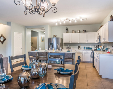 1546 E Azalea Drive - Photo Thumbnail 40
