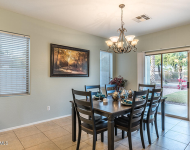 1546 E Azalea Drive - Photo Thumbnail 5