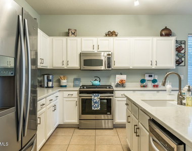 1546 E Azalea Drive - Photo Thumbnail 1
