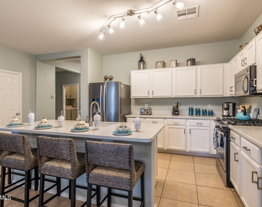 1546 E Azalea Drive - Photo Thumbnail 2