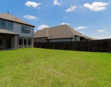 2016 Croftbank Street - Photo Thumbnail 14