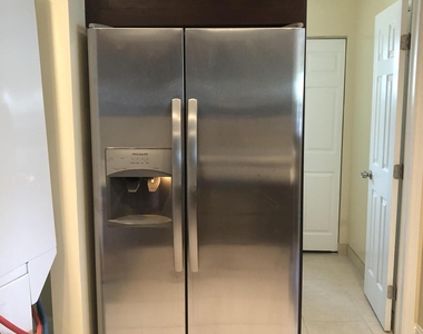 616 W Broward Street - Photo Thumbnail 2